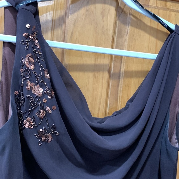 Dress - Picture 3 of 7